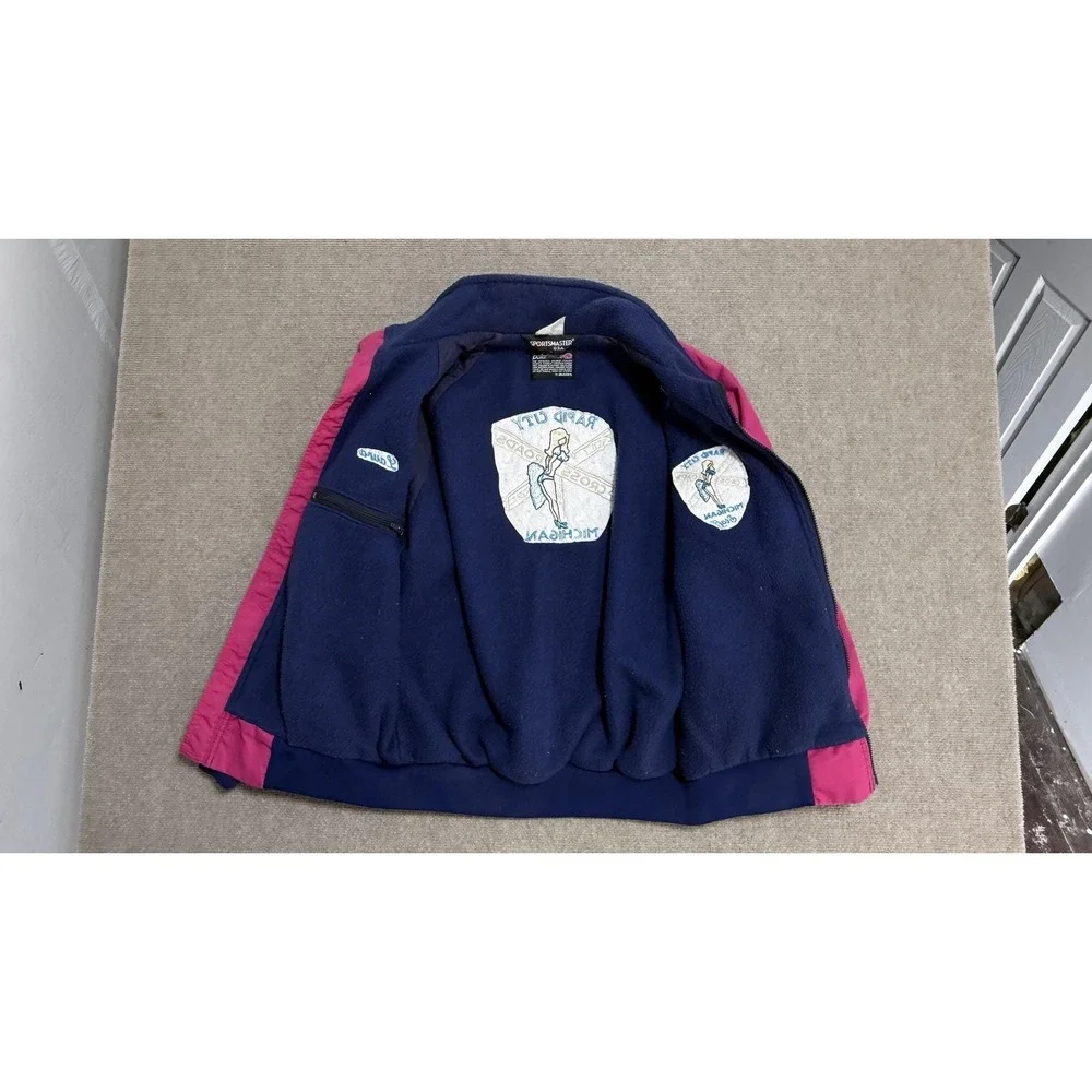 Sportsmaster brand item